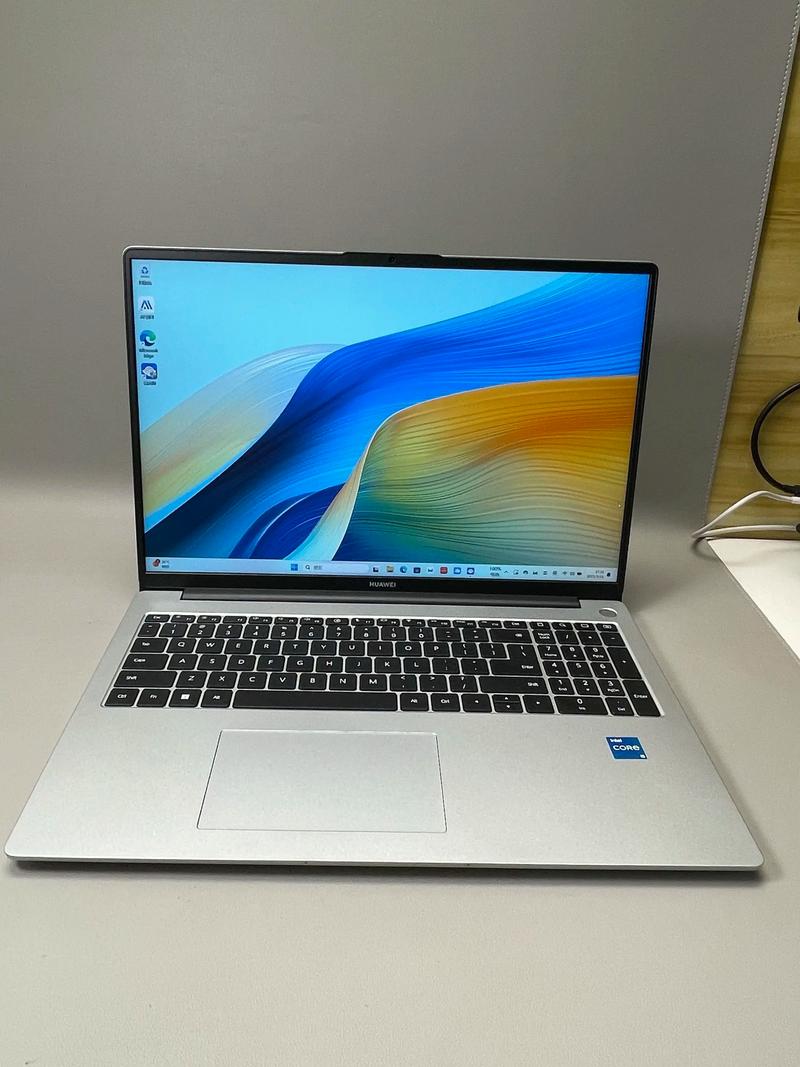 华为笔记本D16 16寸2024款高能版i5 13500H 集显