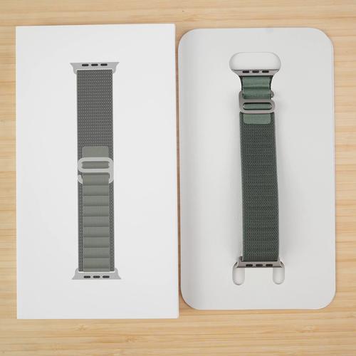 25款苹果手表Ultra3 49 + 配亮野径回环式表带 M L